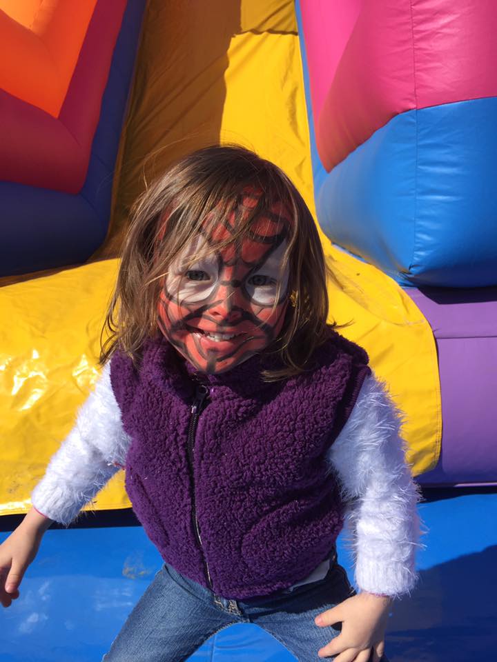 Atelier maquillage enfants pour une festivité familliale